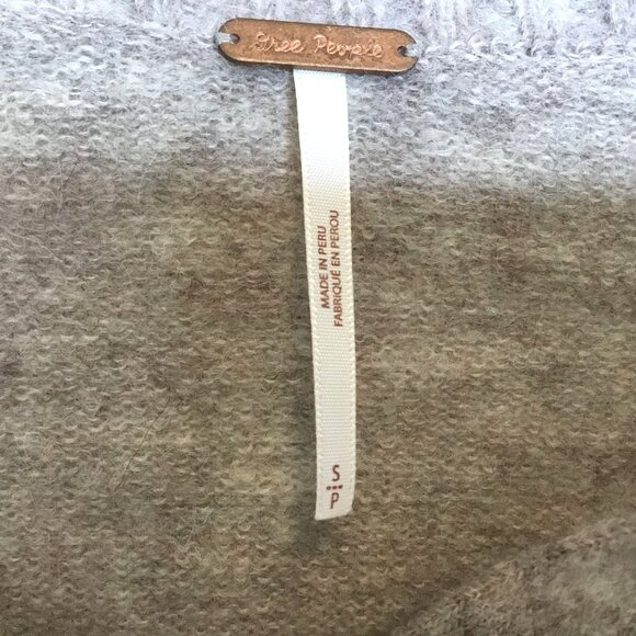 FREE PEOPLE Alpaca Blend Cropped Cardigan Beige S/P Button Front Cozy Boho Knit - Picture 2 of 4